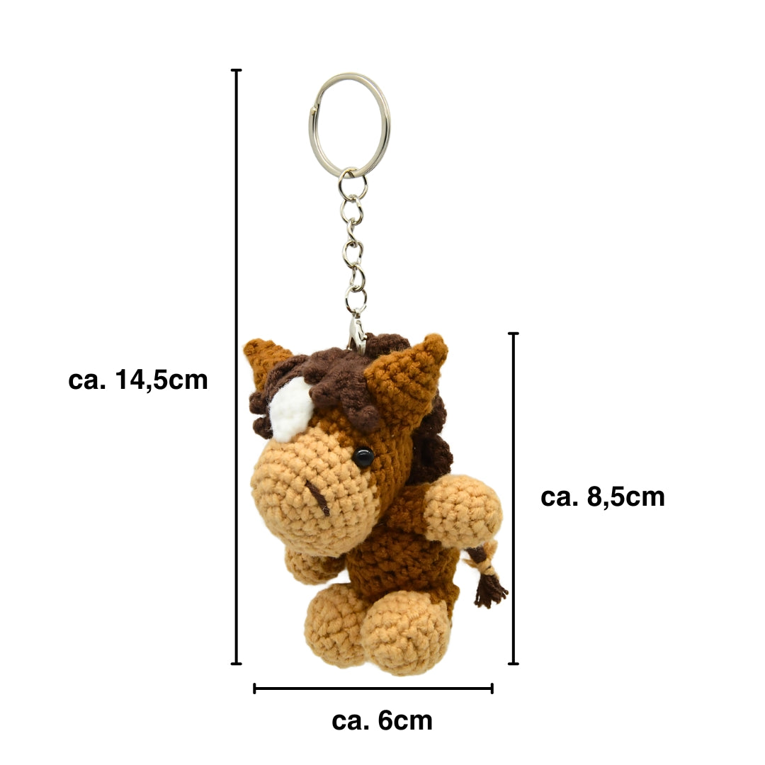 Pferd Schlüsselanhänger gehäkelt und bemaßt