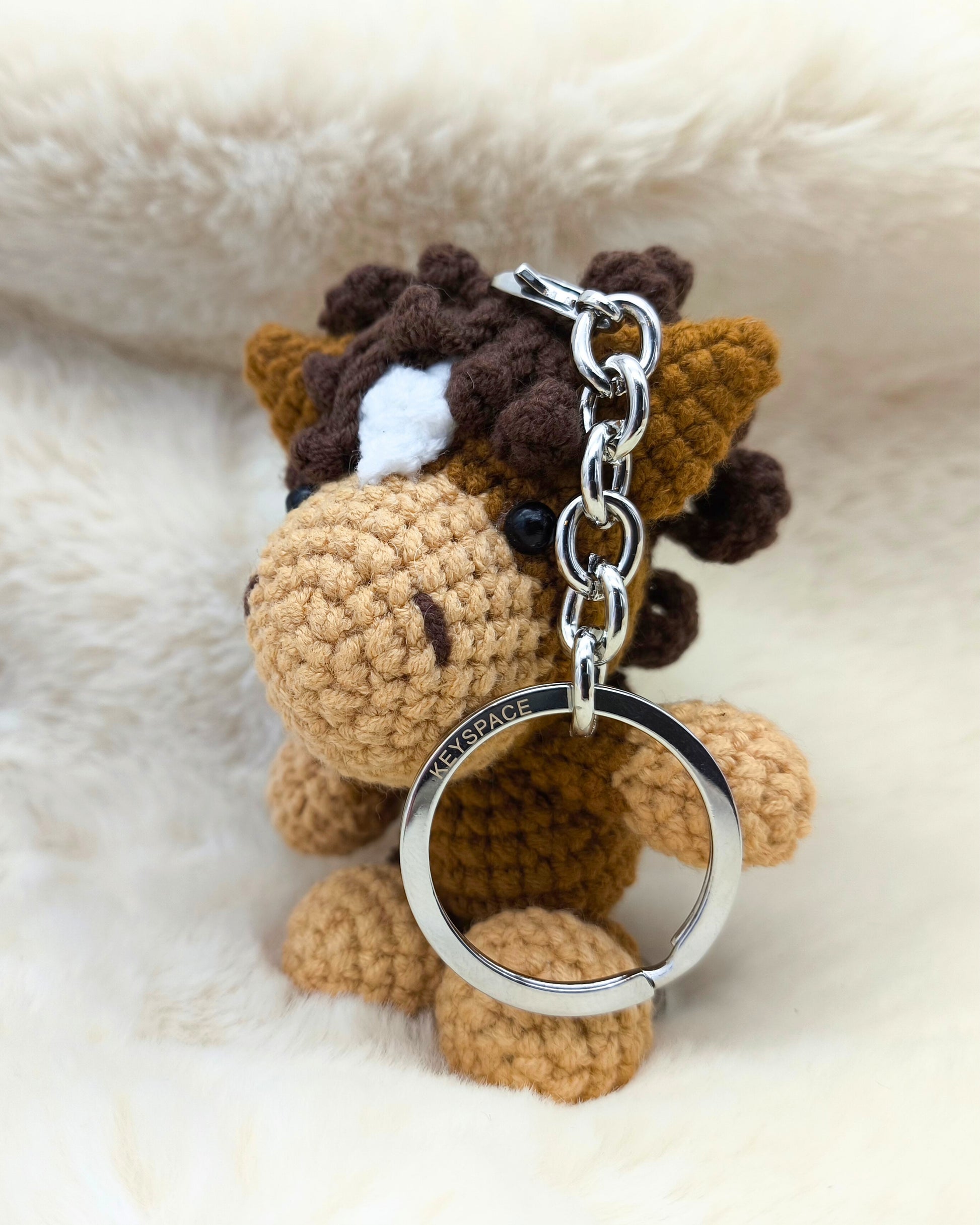 Pferd gehaekelt als Schlüsselanhänger